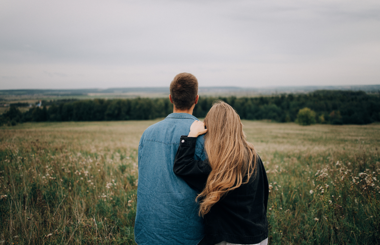 Relacionamento sem rótulo: liberdade ou medo disfarçado?